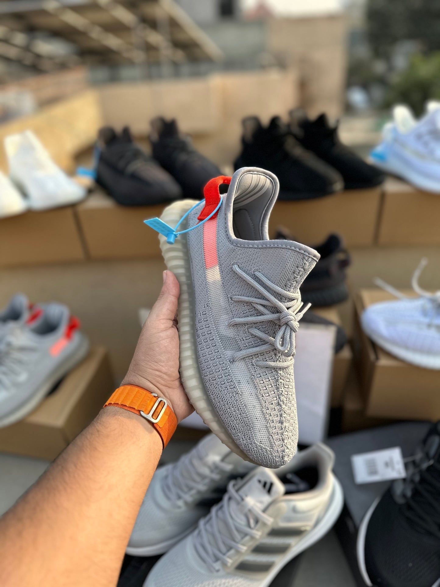 Yeezy 350 ( Reflectors )