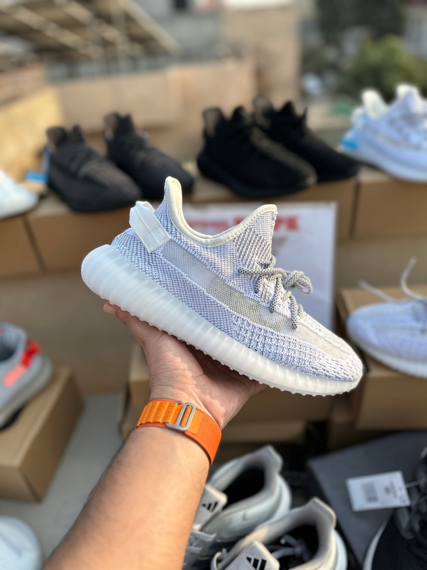 Yeezy 350 ( Reflectors )